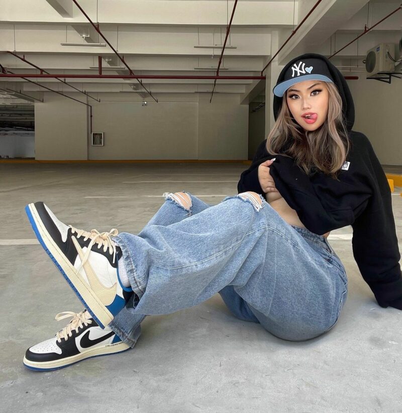 241668448_901595100446503_3741067234477393410_n.jpg Air Jordan 1 Retro Low x Travis Scott x Fragment Design 6