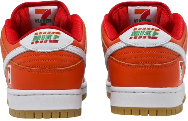 Dunk Low SB x 7-Eleven 3