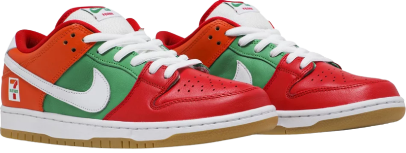 Dunk Low SB x 7-Eleven 4