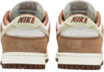 Dunk Low Premium ‘Medium Curry’ 3