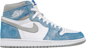 Air Jordan 1 Retro High OG ‘Hyper Royal’ 1